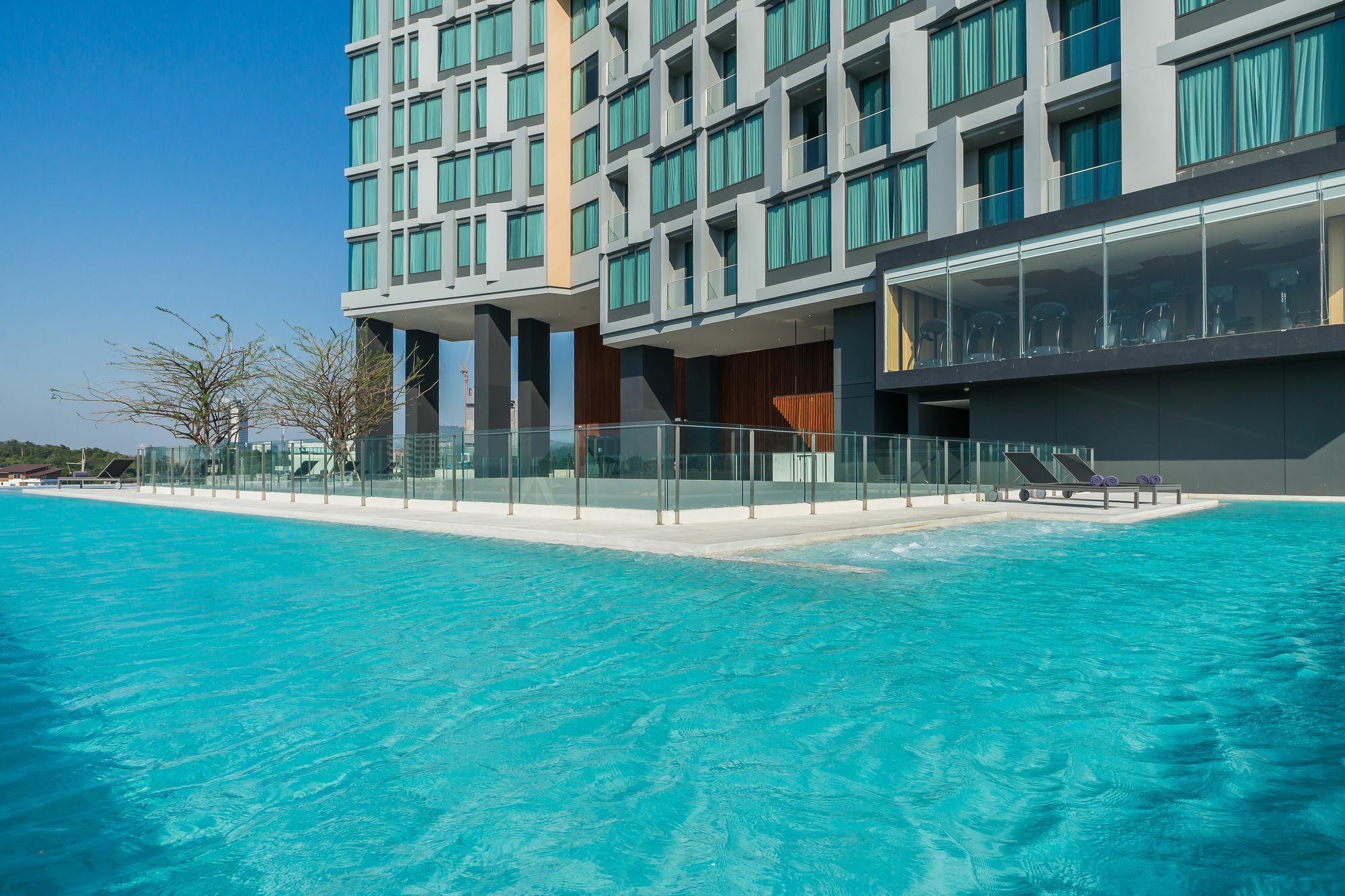 Arize Hotel Sri Racha Si Racha Luaran gambar